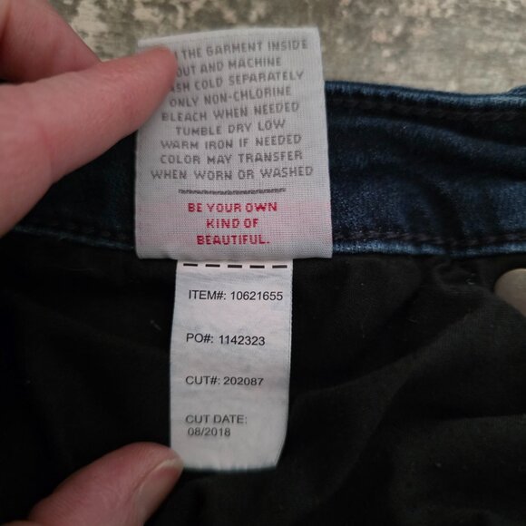 Torrid Denim High Rise Blue Jeans Size 22XT - Picture 5 of 8